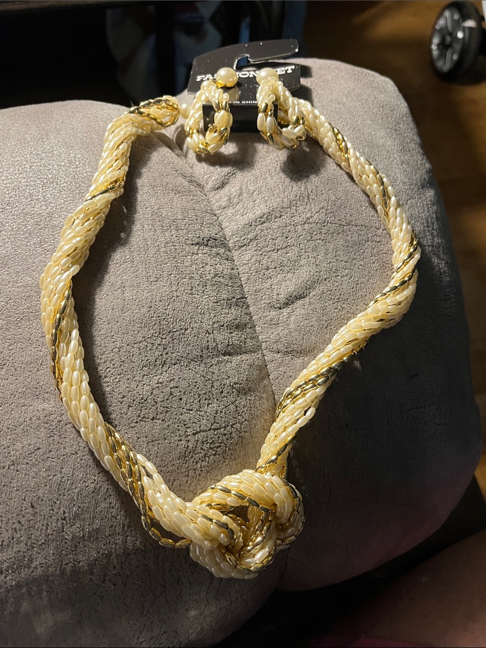 Twisted Rope Pearl-Style Necklace with Knot Accent 1532